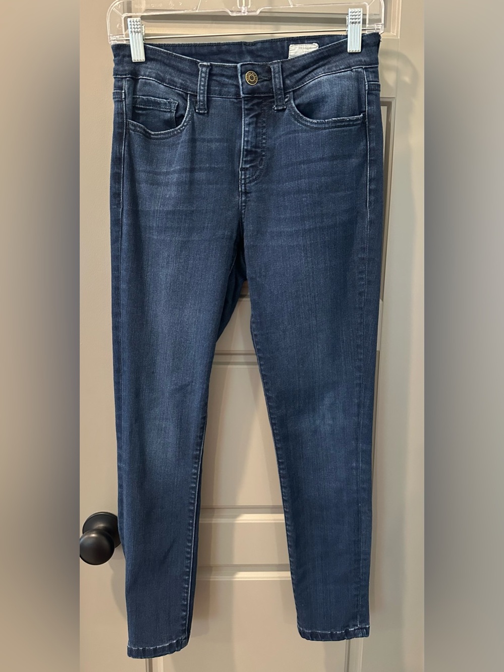Women's Classic Stretch Skinny Jeans in Dark Blue Wash